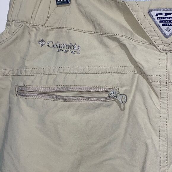 Columbia Women's Khaki Omni Shade Flat Front PFG Fishing Gear Shorts Medium - Picture 6 of 8